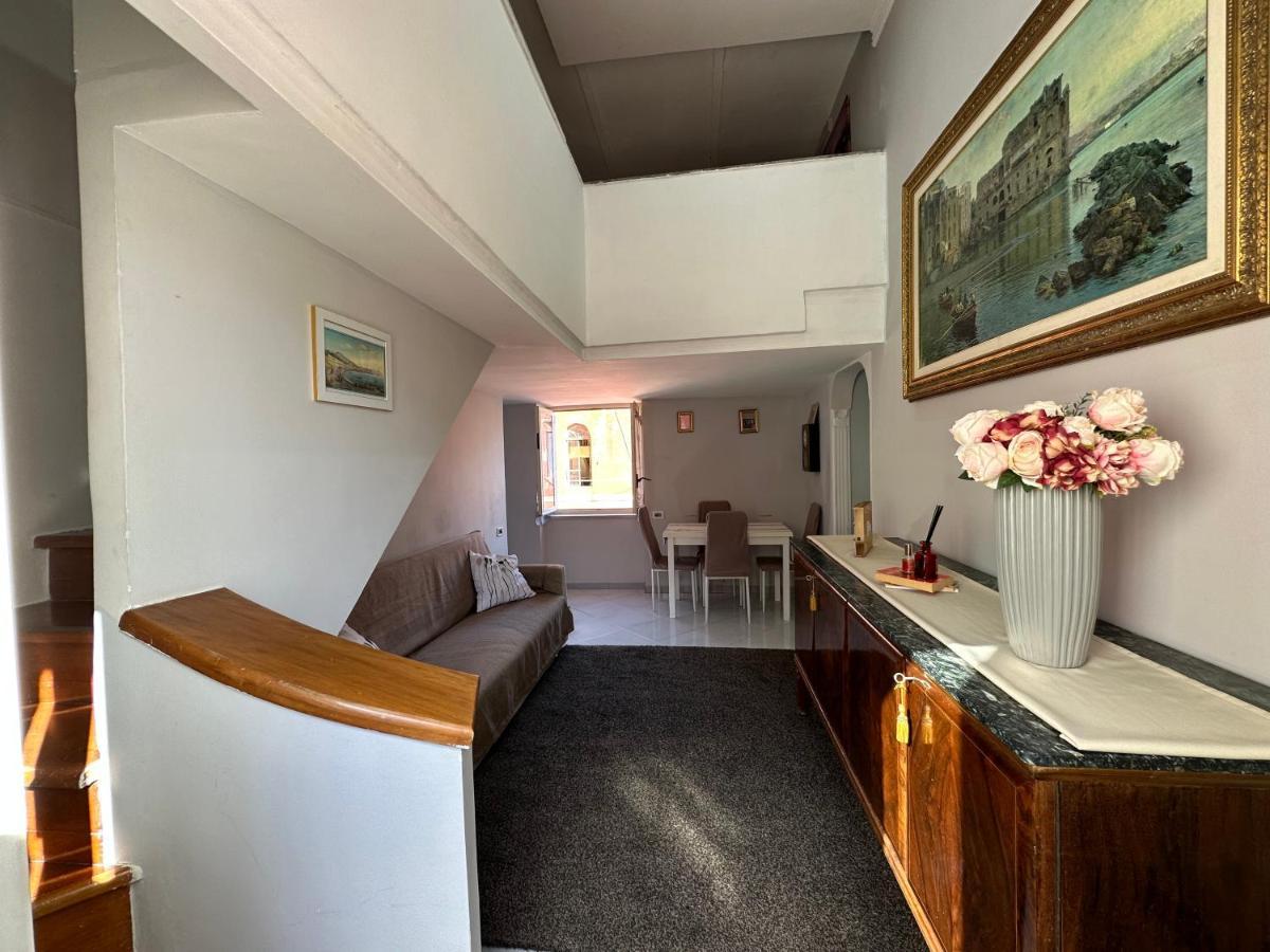 Scugnizzella Holiday House Daire Napoli Dış mekan fotoğraf