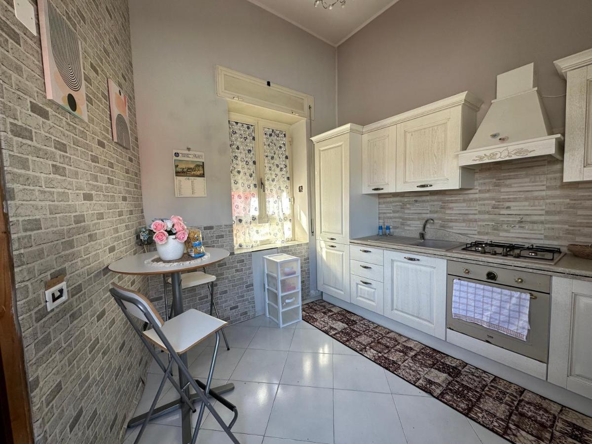 Scugnizzella Holiday House Daire Napoli Dış mekan fotoğraf